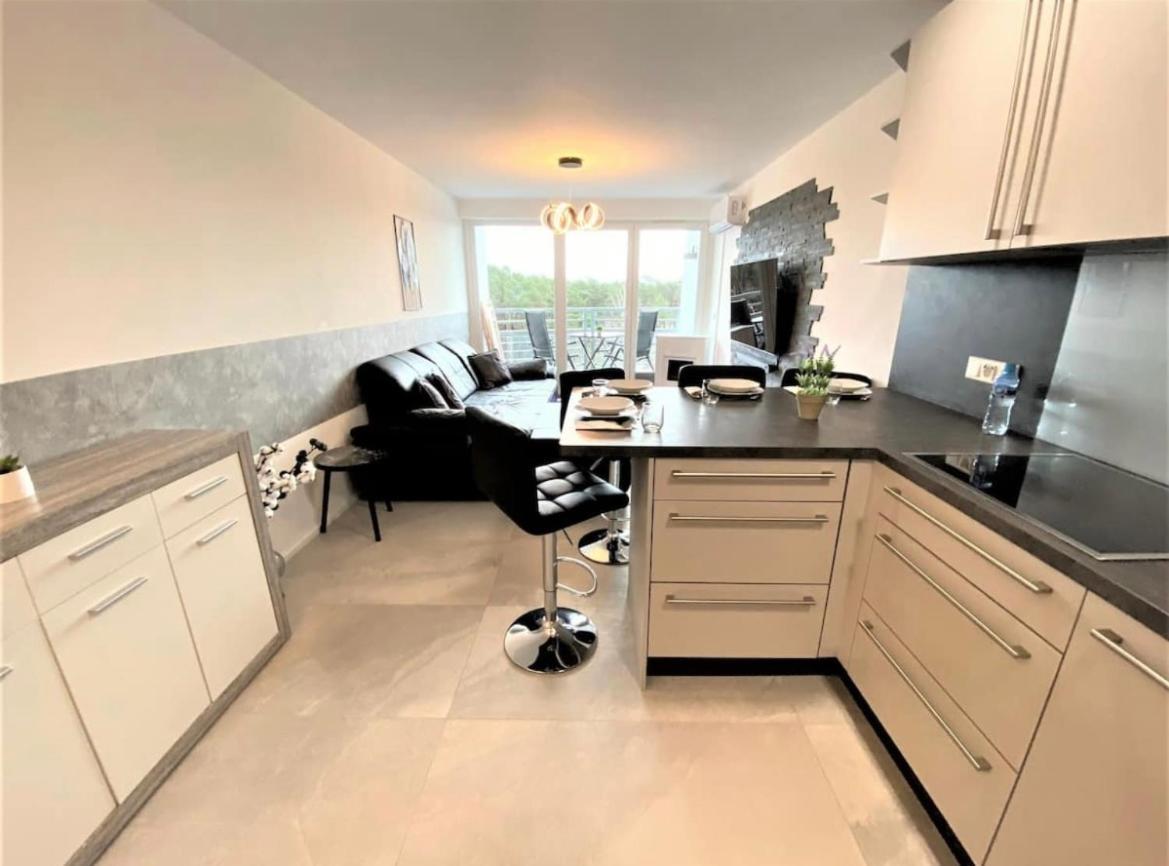 Porta Mare - Dziwnowek - Ferienappartment An Der Polnischen Ostsee Bagian luar foto